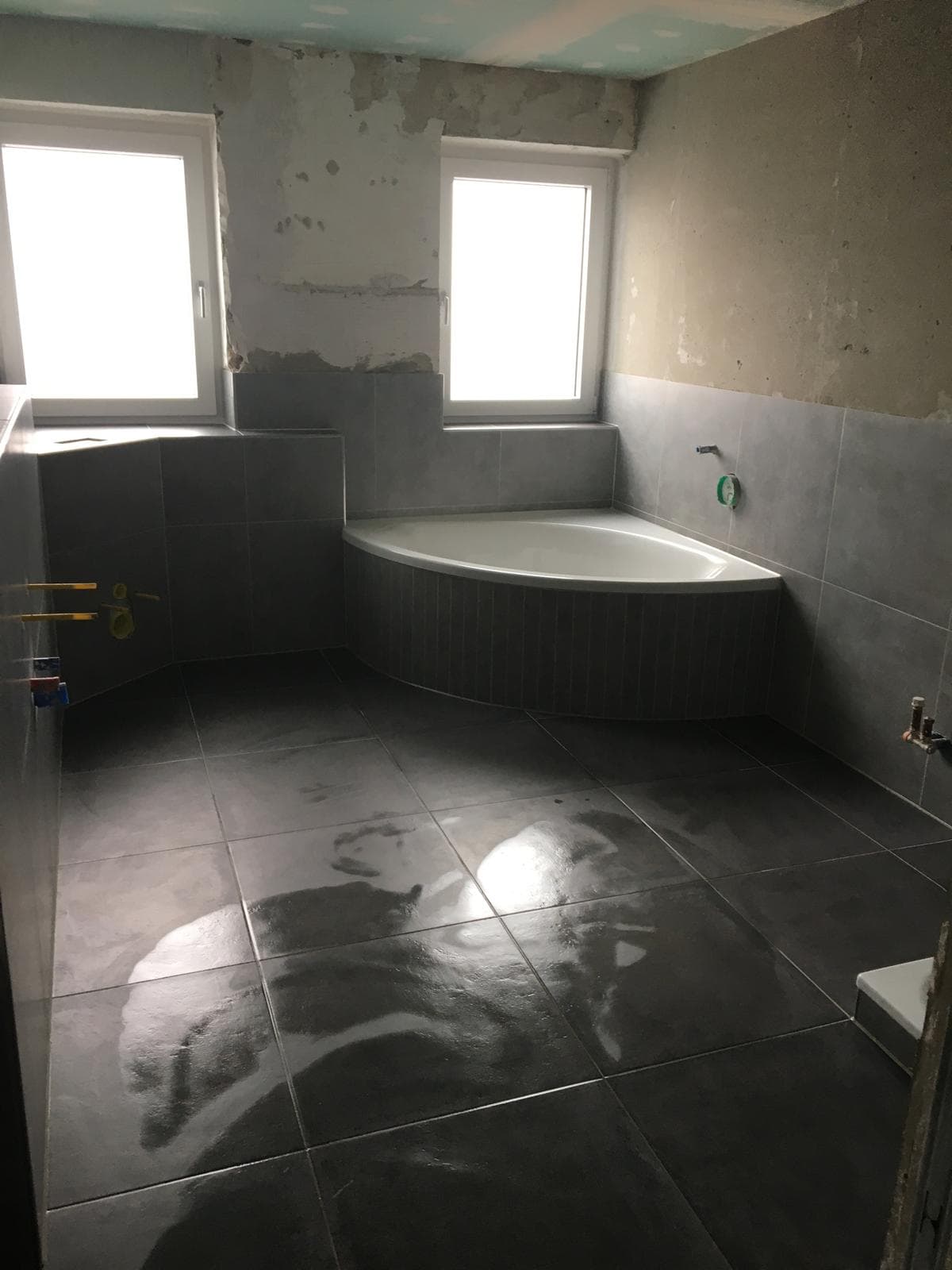 Bad Traunstein mit Eckwanne - Renovierung 1