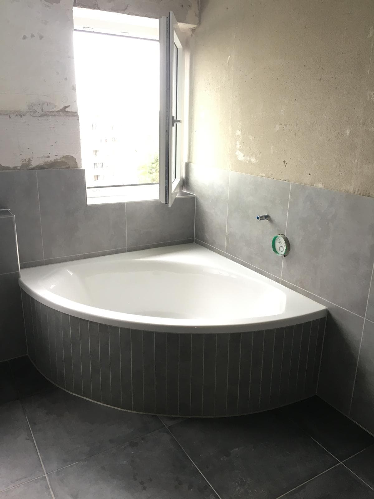 Bad Traunstein mit Eckwanne - Renovierung 3