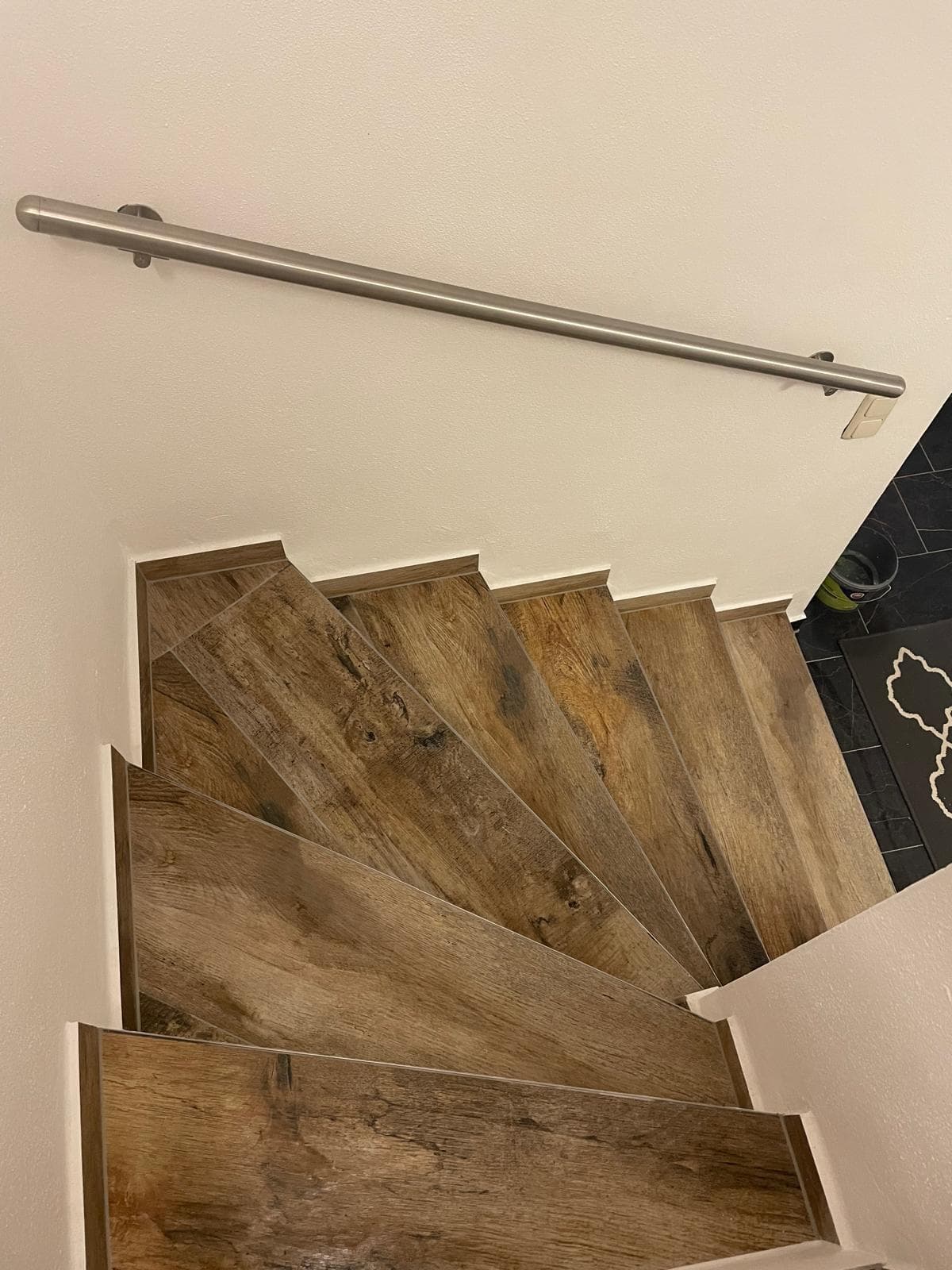 Treppenhaus Fliesen Holzoptik - Aufham 3